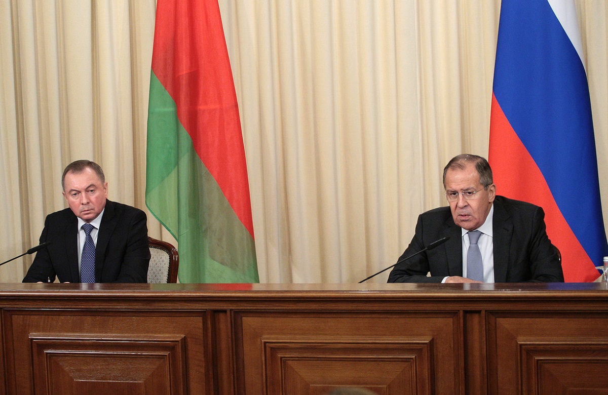 МИДы Беларуси и России сделали примирительные заявления, Беларусь отстаивает свои интересы по трем направлениям