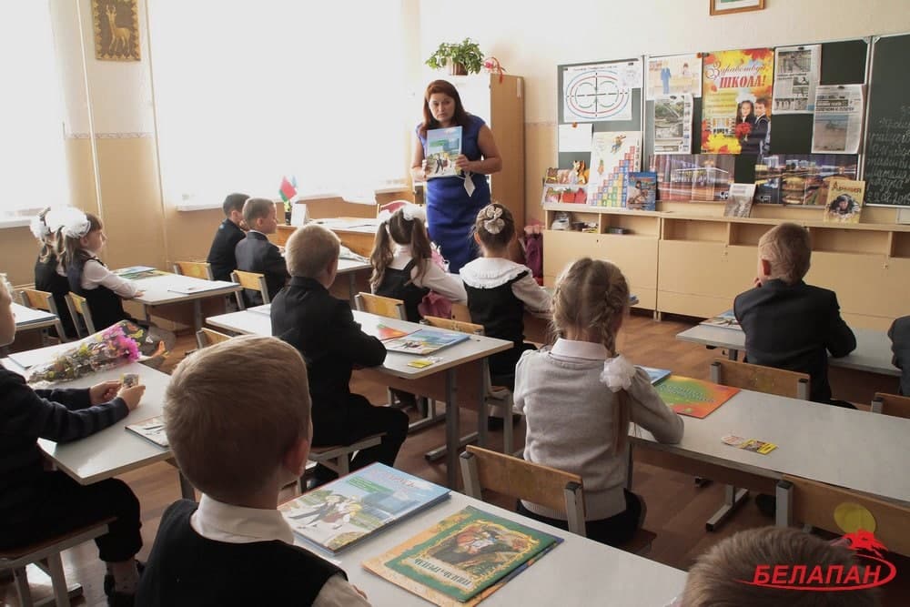 Lukashenka politicises education as state-owned companies reduce their commitment to employment support