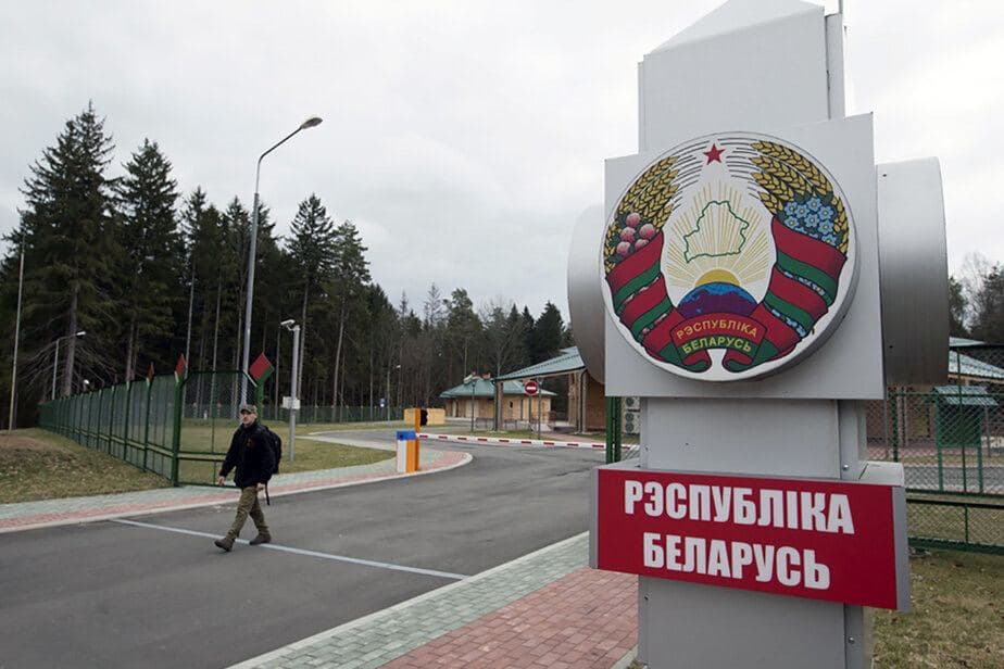 Минск пытается сойти с российского поезда эскалации